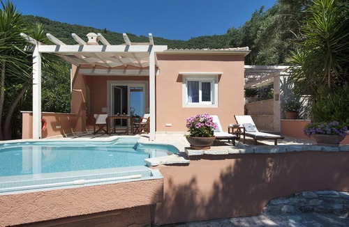 Katavolos Cottage | The Cottage, Kaminaki, Katavolos, Corfu. Short walk toKaminaki beach.