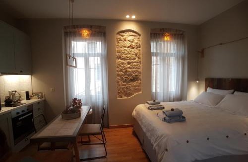 Old Town Apartment | The "Fan" studio in the heart of Old Corfu Town