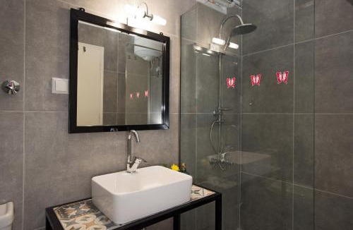 Old Town Apartment | the four seasons