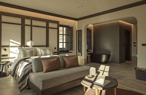 Tsepelovo House | The Grand View Suite with large Veranda by Oreno