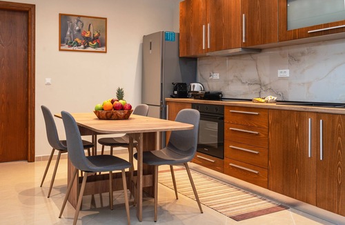 Petaloudes Apartment | The Little Green House Two-Bedroom Apt in Kremasti