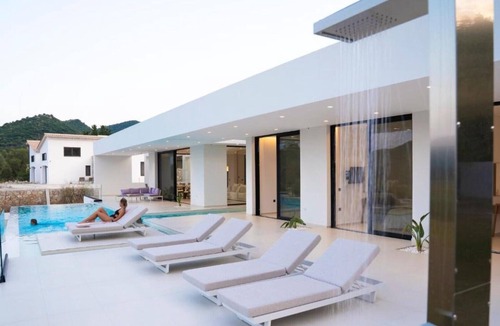 Nidri Villa | The Oasis, luxury Villa in Nidri
