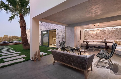 Almyros Villa | The Sand Villas - 5star Living on the Beach