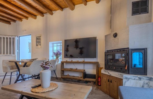 Archangelos Villa | The Skyline Nest