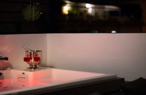 Metaxourgio Apartment | The Urban Loft Private Jacuzzi & Acropolis view