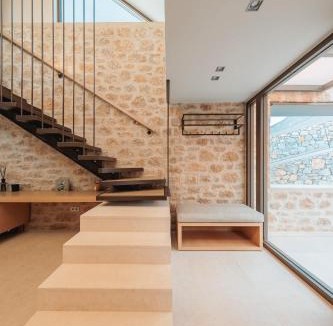 Lefktron Villa | Thea Marre
