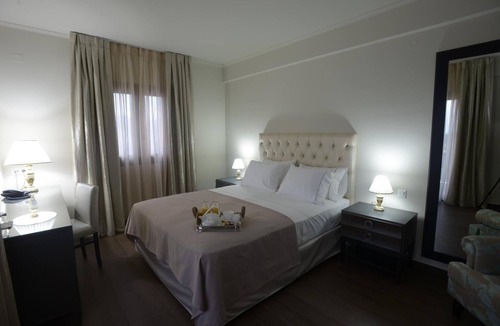 Paramythia Hotel | Theasis