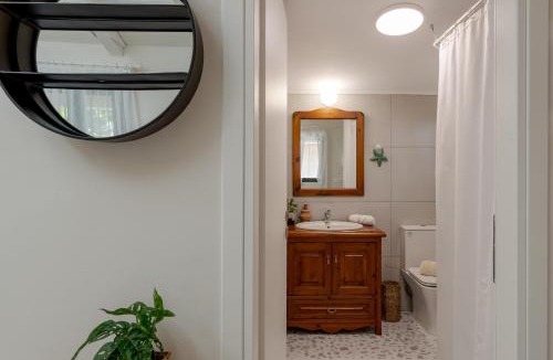 Vasilikos Hotel | THIRES Guesthouse