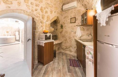 Chromonastiri Villa | Tholos Home