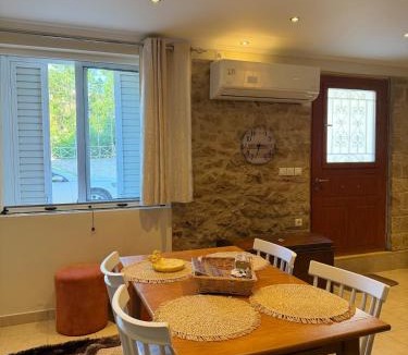 Kiparissia Apartment | To Petrino apartment