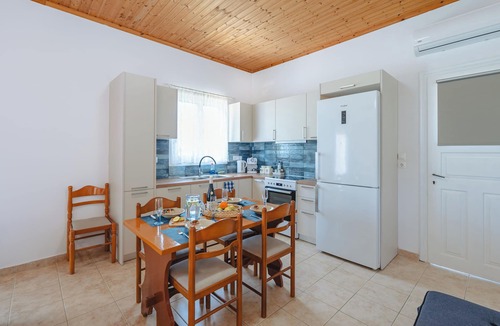 Pyrgos House | To Pournari Beachside Garden House, Korakohori Hleia, Greece