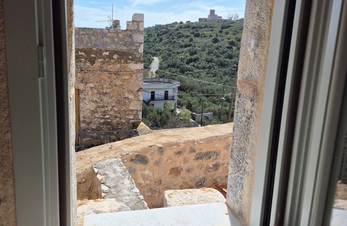 Omales Apartment | Torre Agetria Episkopē: Experience Inner Mani in a historic tower studio