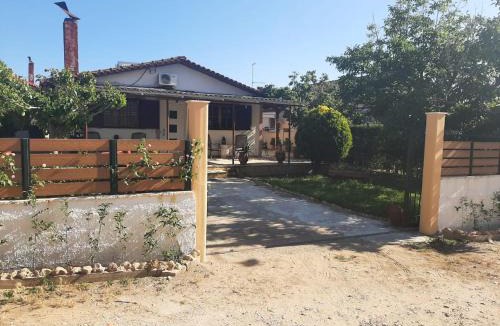Katakolo House | Tota's Family House