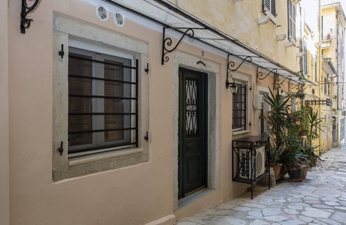 Old Town Apartment | Townhall Studio