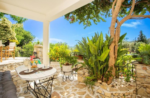 Sivros House | Traditional family villa southern lefkada