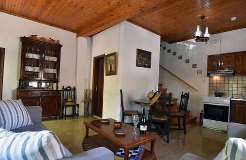 Antipernoi House | Traditional Greek Maisonette in Antiperni village