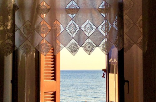 Eresos-Antissa Apartment | Traditional house-direct access to the sea&garden