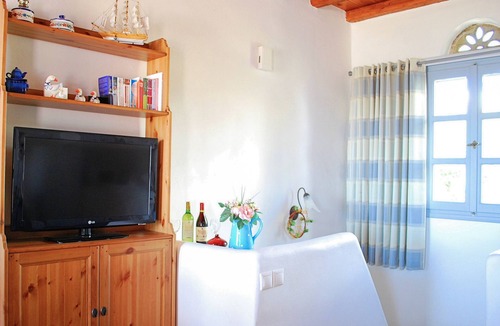 Agios Sostis House | Traditional Seaside House with Aegean View near the Beach