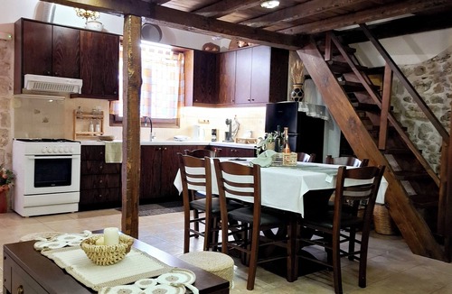 Episkopi House | Traditional Stone House in a Peaceful Cretan Village - 20' from Heraklion Center