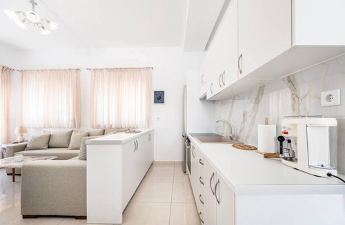 Kardamena Apartment | Turtle Cove Cottage | Beachfront