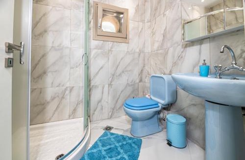 Karvelas Apartment | Tutti Fruti