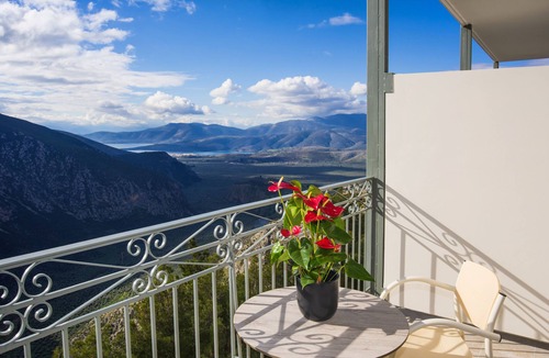 Delphi Hotel | V Hotel Delphi