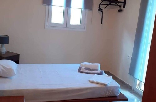 Dilinata House | Vacation Home 'Faraggi House' with Sea View, Private Balcony & Wi-Fi