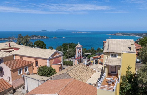 Afionas House | Vacation Home "Tsoukali House" with Sea View, Private Terrace & Wi-Fi