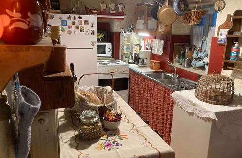 Tsagarada Cottage | Valley Cottage: Traditional 2-bedroom House