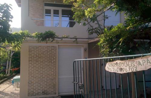 Paramonas Apartment | Varagoulis Giannis & Lenas Apartments