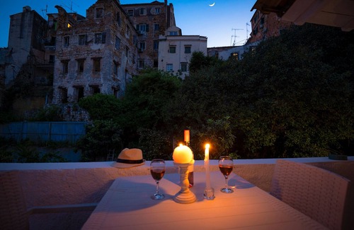 Old Town Apartment | Vasiliki House: Corfu Town Apartment Next to amenities