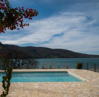 Igoumenitsa Villa | Velanidia Apartments