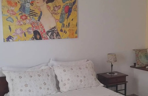 Heraklion Apartment | Venetian garden Ενα μικρό ανεξάρτητο καταφύγιο μέσα και έξω σπό την πόλη .