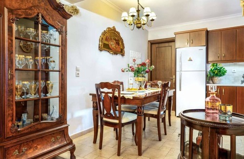 Alonia House | Venetian Hill House-Venetian Hill House