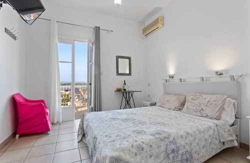 Agii Anargiri Condo | Vibrant Spetses - Mata Colorful Nest