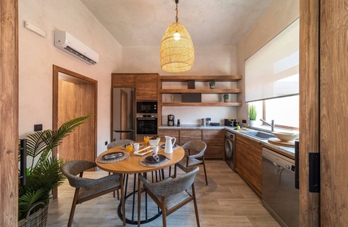 Kattavia Villa | Viila Alvireon, 1 Big House and 1 external Deluxe Studio, Furnished Terrace,.