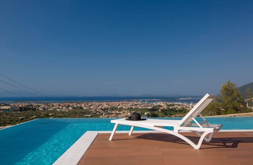 Lefkada Villa | Viila Dryope, Divine Sea & City Views, Infinity Pool, Furnished Terrace, Lefkada