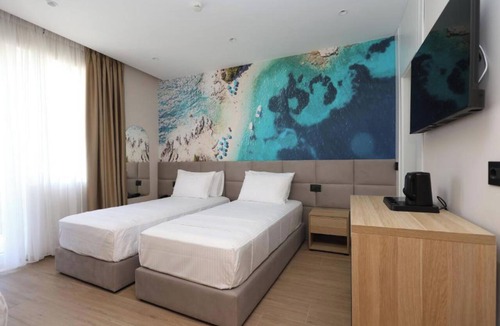 Durres Hotel | Vila Lira