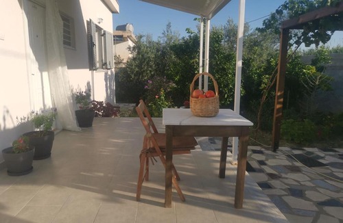 Mbrostar-Urë Villa | Villa 2015