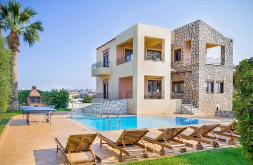 Kato Stalos Villa | Villa ∙ 3 bedrooms ∙ 6 guests
