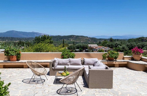 Vatos Villa | Villa ∙ 5 bedrooms ∙ 9 guests