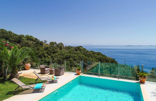 Pirgi Villa | Villa Adriana Sea View