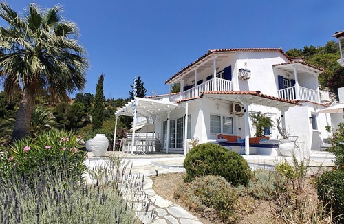 Skiathos Town Villa | Villa Aegean Blue, 3 bedrooms, stunning views