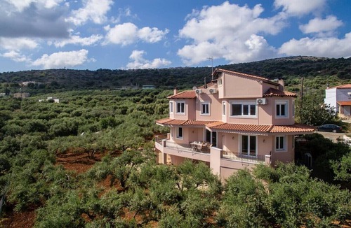 Agriana Villa | Villa Agrianna: A Private Nature Retreat & Garden