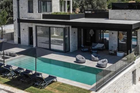 Adele Villa | Villa Andriano