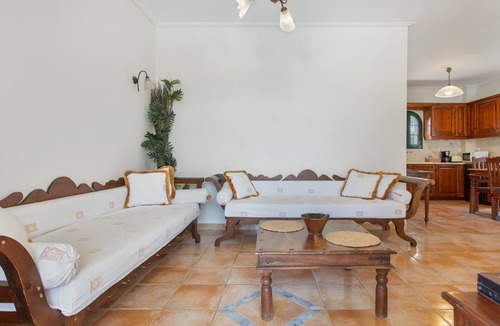 Laganas Villa | Villa 'Anogia 2' with Mountain View, Wi-Fi and Air Conditioning
