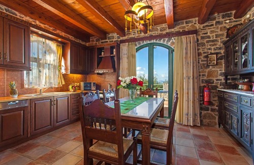 Apokoronas Villa | Villa Antina by PosarelliVillas