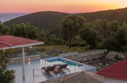 Antipaxos Villa | Villa 'Antipaxos Sunset House' with Sea View, Wi-Fi and Air Conditioning