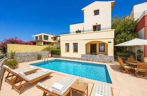 Plaka Villa | Villa Aphrodite - Four Bedroom Villa, Sleeps 7