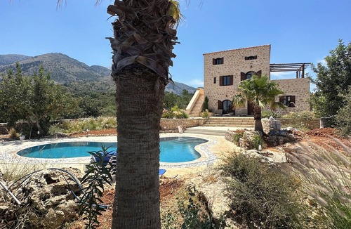 Melidoni Villa | Villa Aphrodite, large swimming pool, sea & Mountain View’s